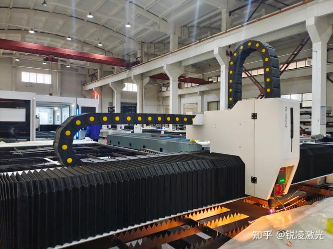 激光切割機(jī)多少錢(qián)一臺(tái)買(mǎi)哪個(gè)比較好的有人知道嗎